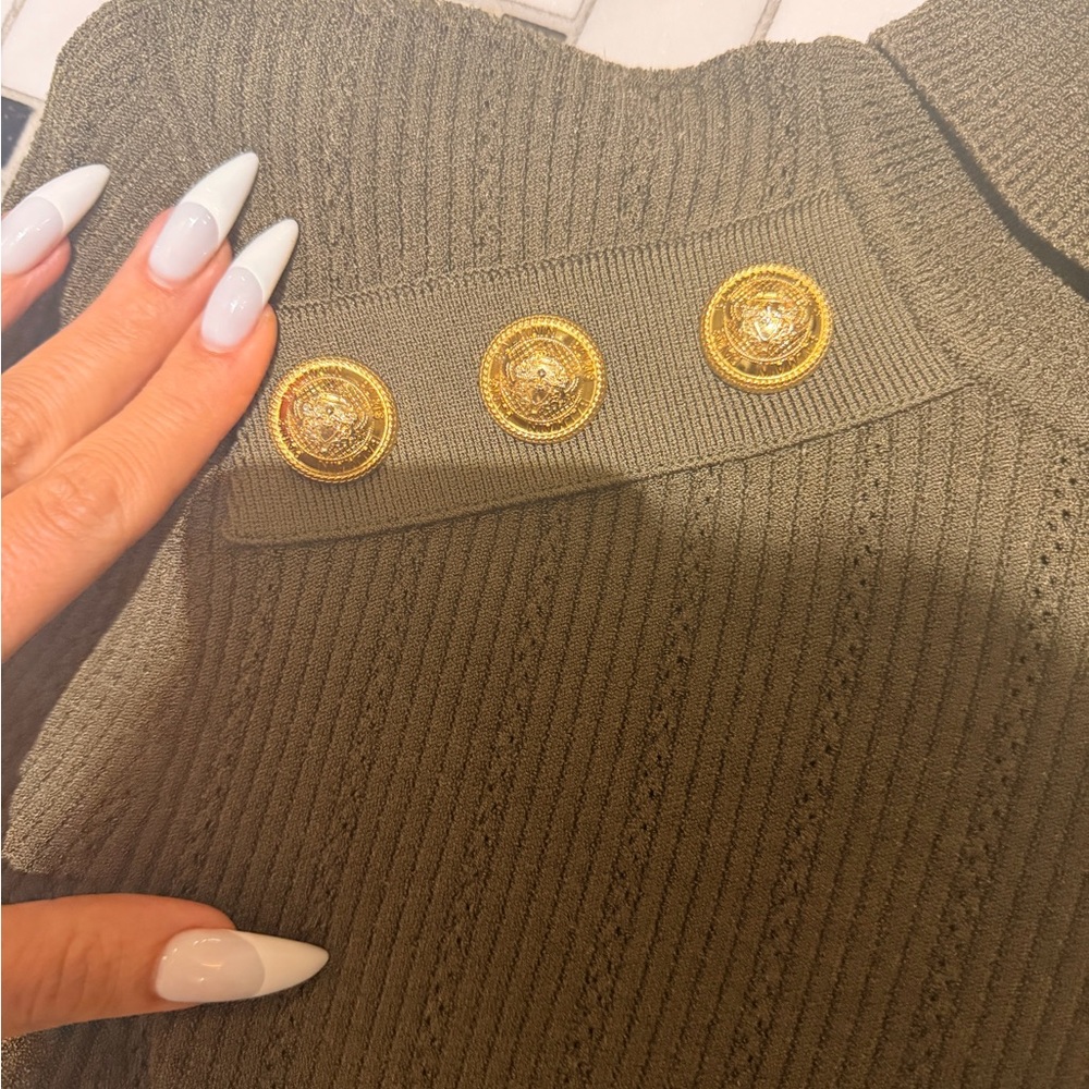 Balmain Olive Green Ribbed Turtleneck Gold Button Shoulder Sweater EU 34 - Picture 7 of 14